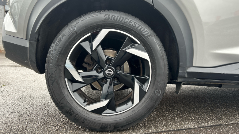 Nissan Juke 1.0 DiG-T 114 N-Connecta 5dr Petrol Hatchback